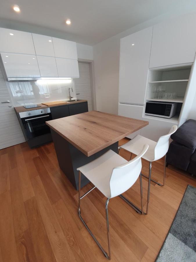 Apartman Leona 4*, Kantrida 里耶卡 外观 照片